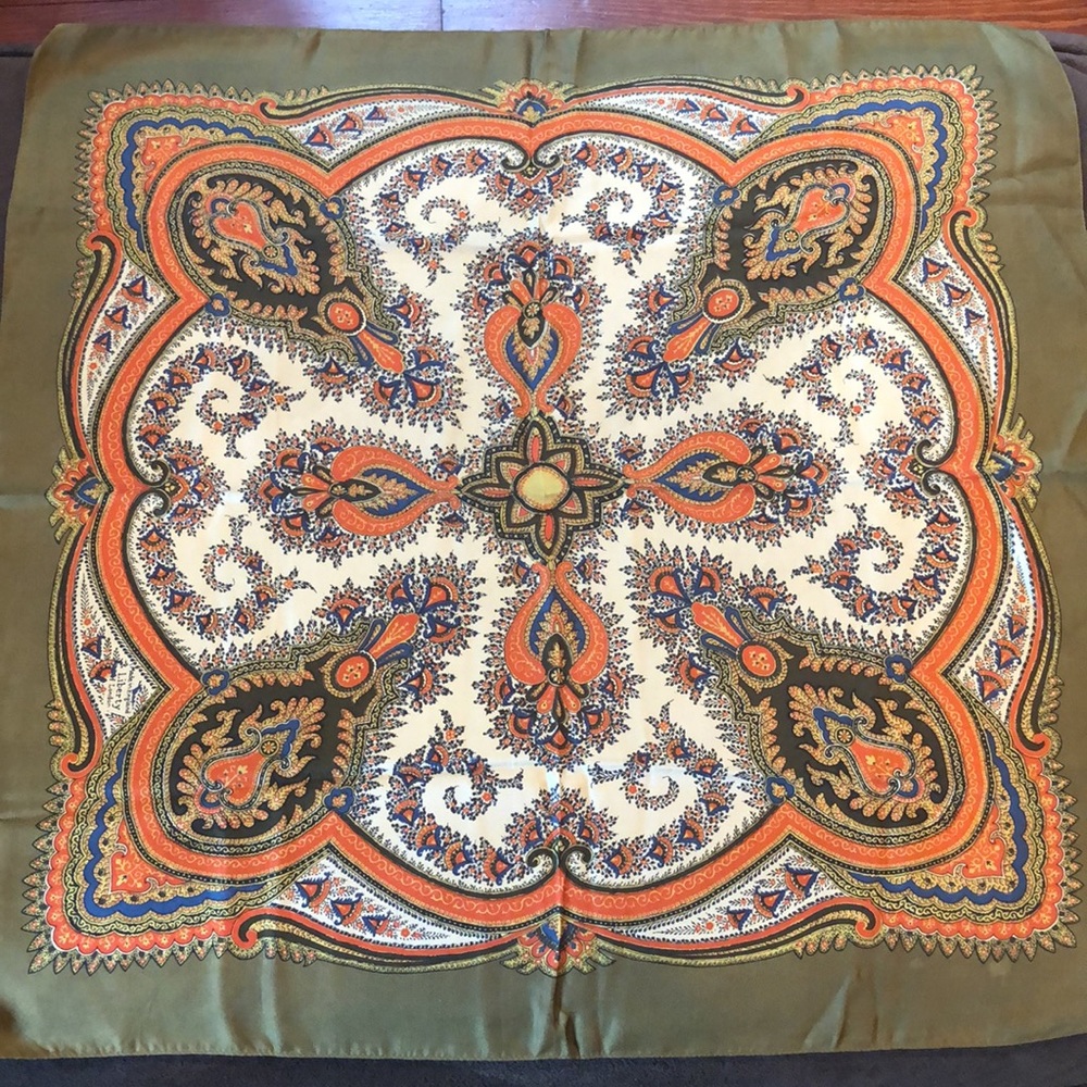Scarf-kerchief